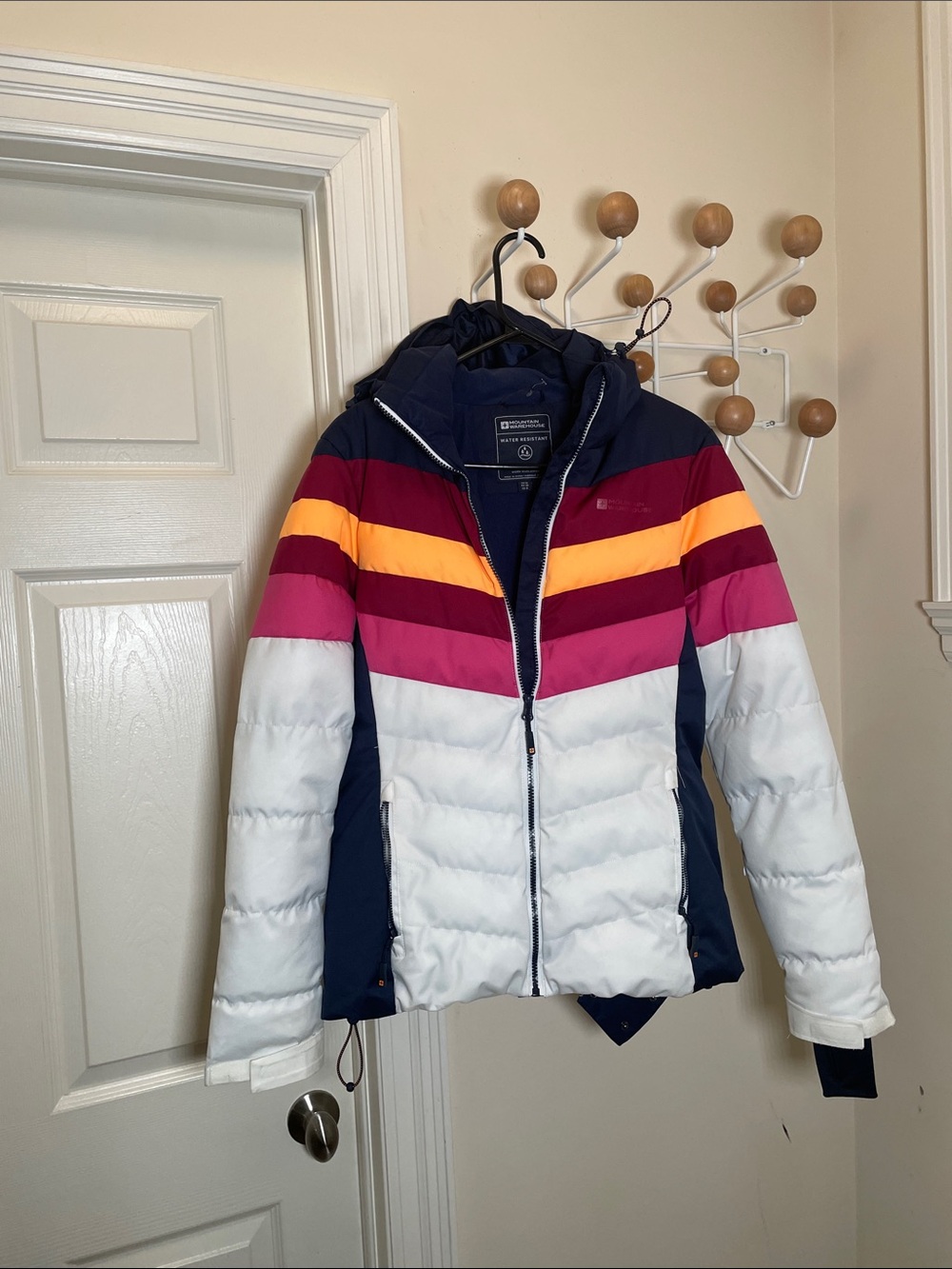 MEC - Avalanche Ski Water Resistant Pufffer Jacket - White / Red - 6